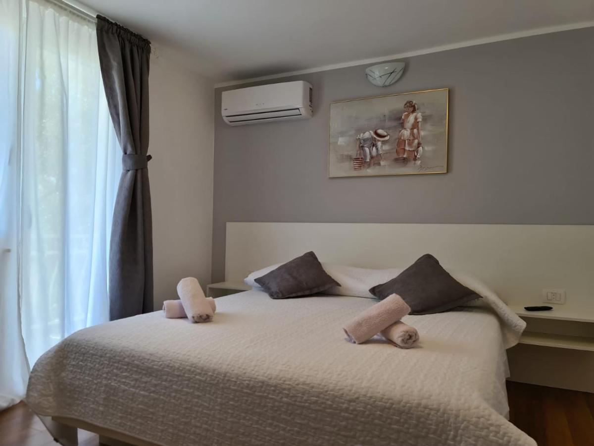 Apartments Juric Brodarica  Exterior photo